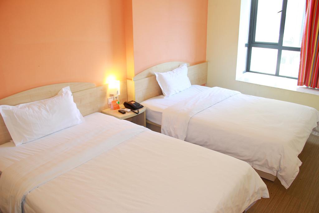 7Days Inn Dali Ancient Town دالي الغرفة الصورة