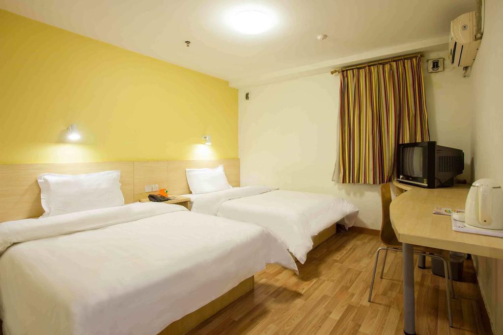 7Days Inn Dali Ancient Town دالي الغرفة الصورة